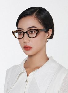 Gọng Kính Mắt Mèo: Xu Hướng Thời Trang Không Bao Giờ Lỗi Mốt 2